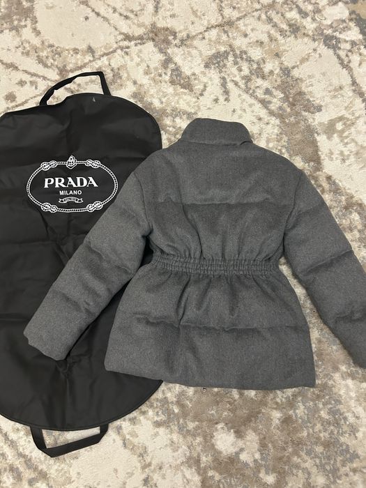 Продам пуховик натуральный