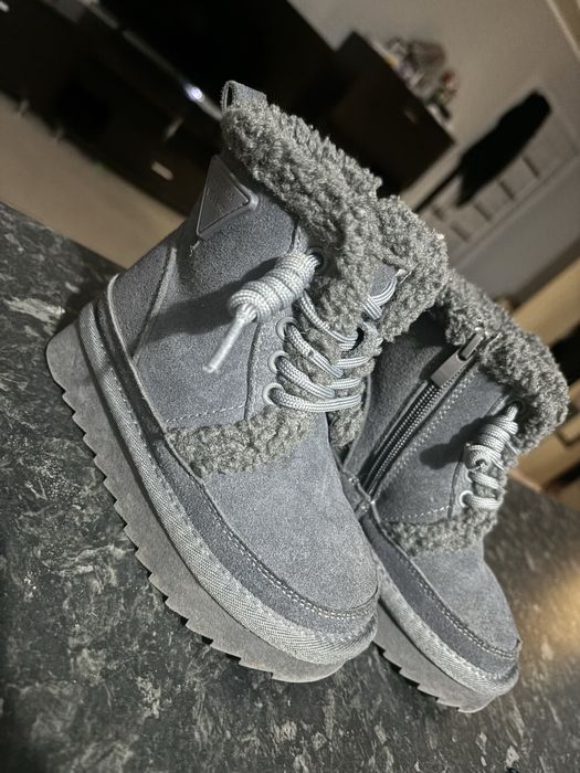 Продам детские угги