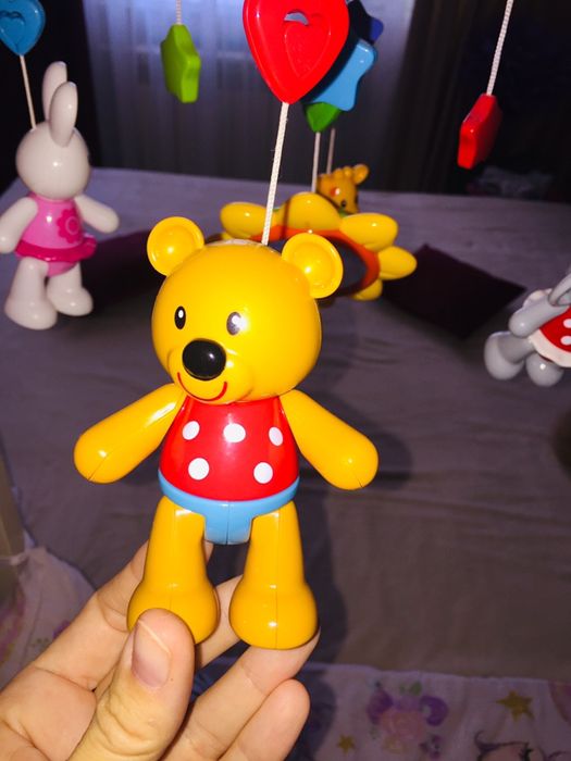 Мобиль жираф на кроватку