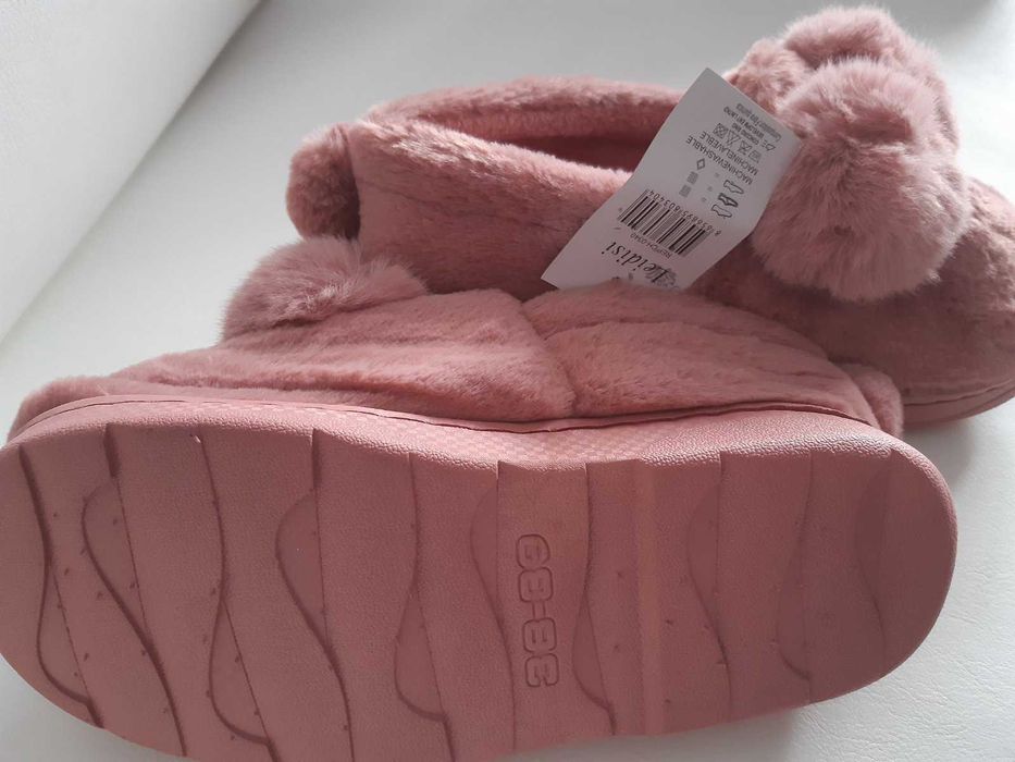 Нови Пухкави/зимни дамски пантофи - размер 38/39