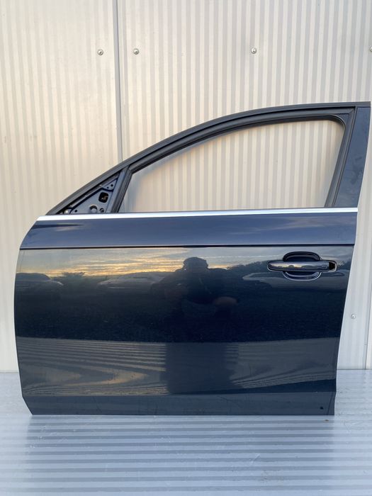 Usa st fata Audi A4 B8 Facelift cod de culoare LX5R 2012-2015