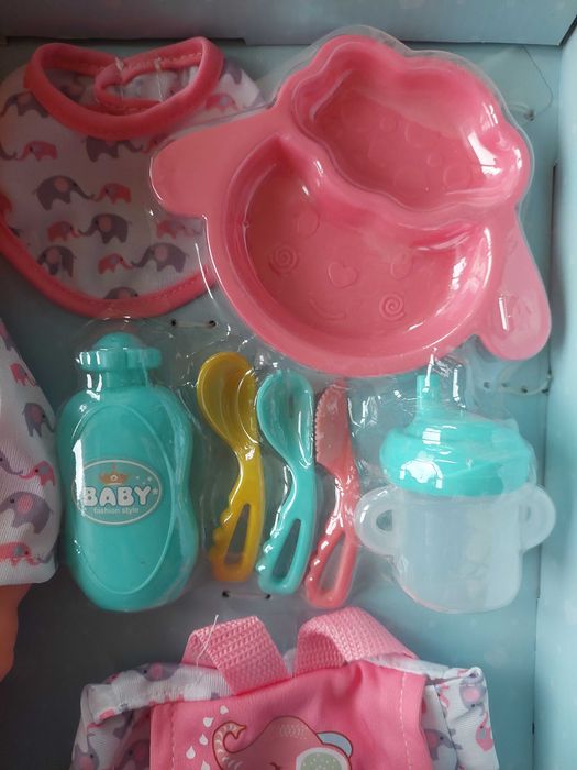 Papusa bebelus cu accesorii