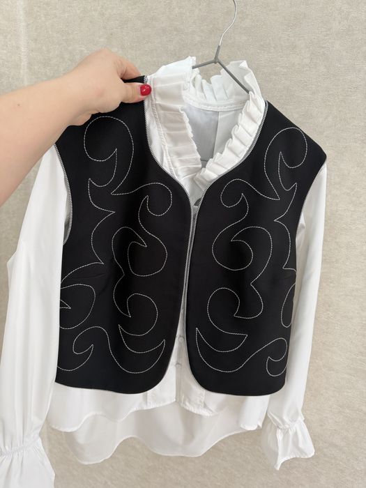 Рубашка белая под жилетку, кажекей