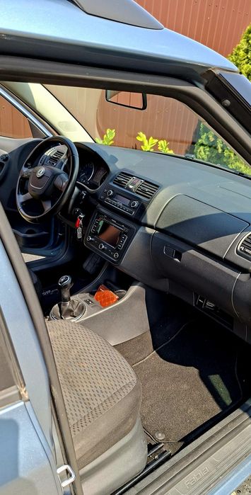 SKODA Fabia 2011 — imagine 2