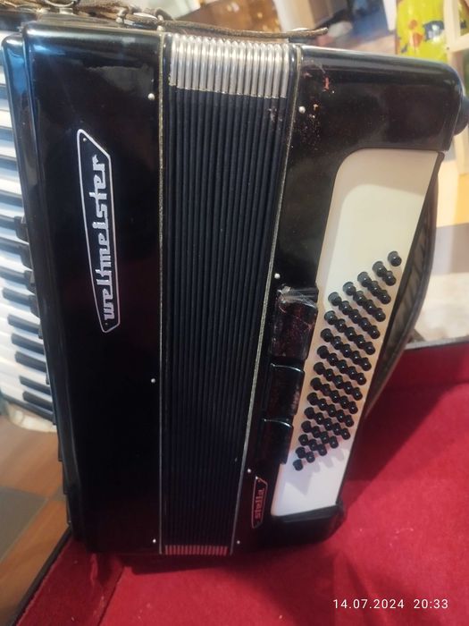 Акордеон Weltmeister Stella