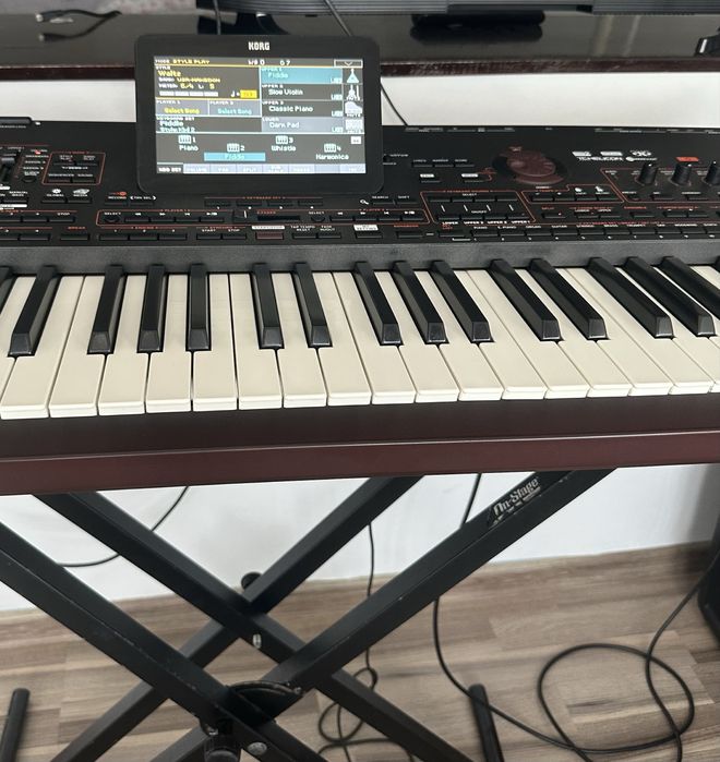Korg PA4x Oriental 76 de clape