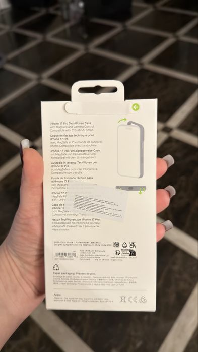 Чехол на iphone 17 pro