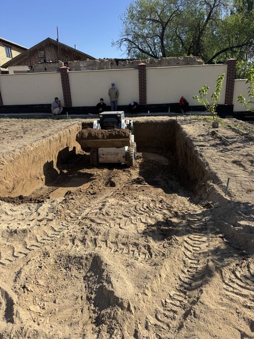 Мини фронталны погрузчик бобкат