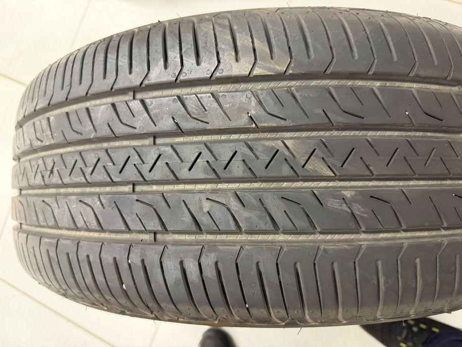 Продам шины 235/50R19