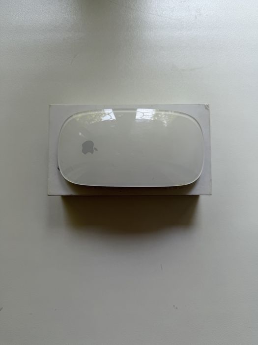 Apple Magic Mouse (оригинал)