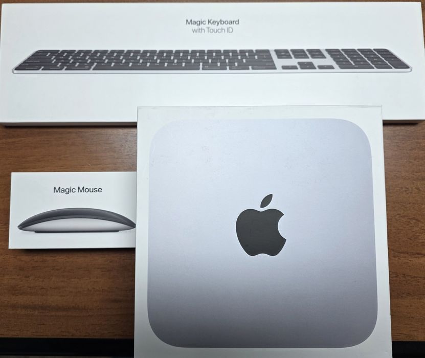 Apple Mac Mini chip M1 8gb 256gb Tastatura si mouse apple