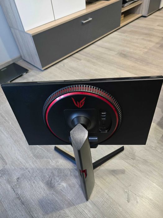 Компютър 5700x3d 32ram с монитор LG Ultragear 24"