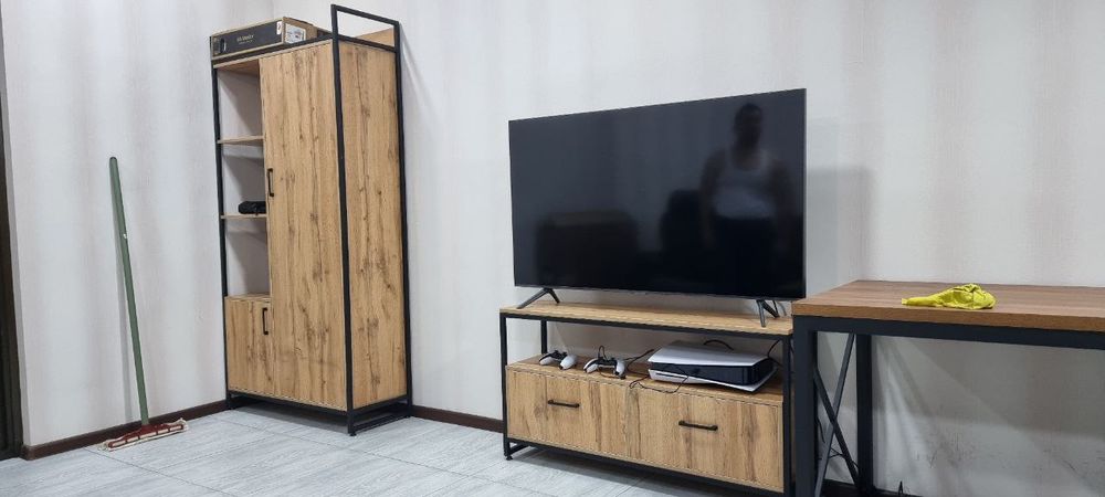 Шкаф для одежды в стиле лофт для офиса и дома.