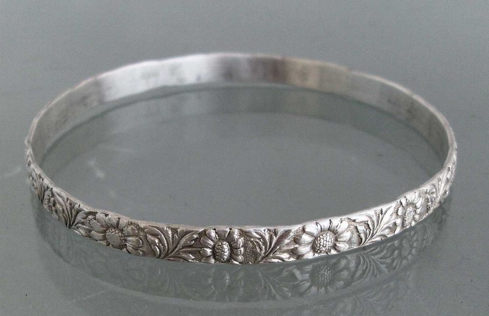 Дамска твърда гривна сребро