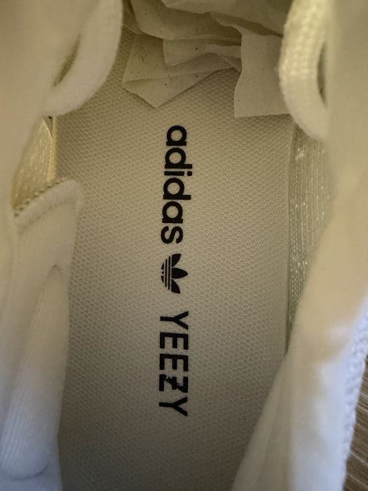 Adidasi Yeezy 350 noi