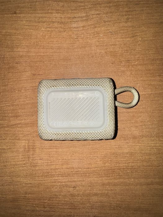 JBL Go 3 белая + провод
