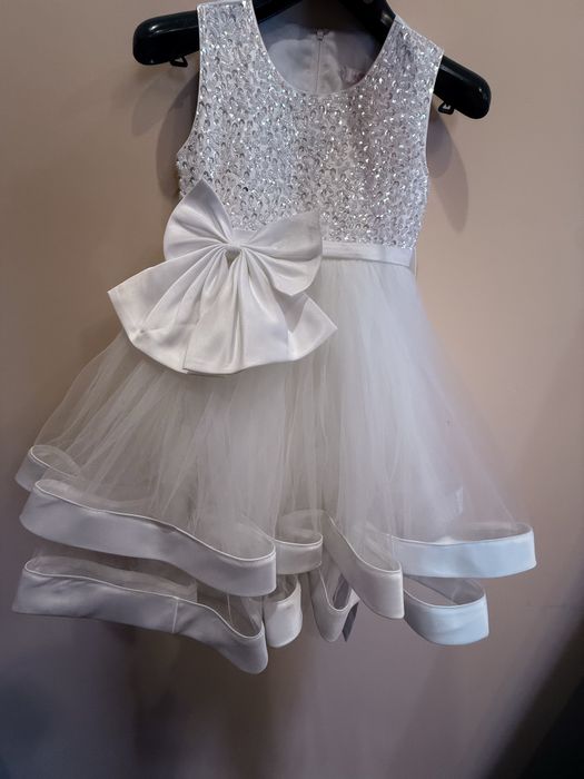 Платье праздничное девочкам