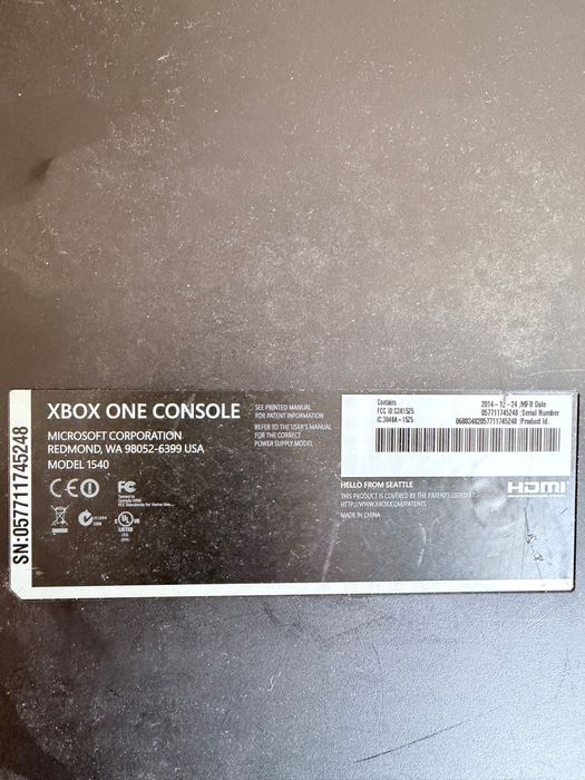 Xbox One черен + кристален контролер