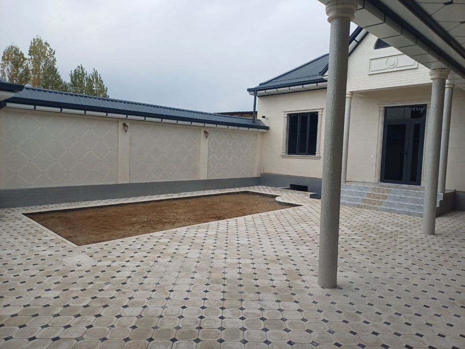 Srochna 3 sotox 5 xonali uy sotiladi