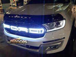 Masca fata grila cu led alb Ford Everest