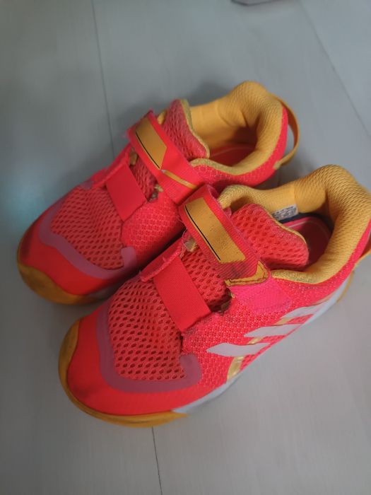 Маратонки Adidas номер 26,5 , сандали делатлон 26/27 момиче