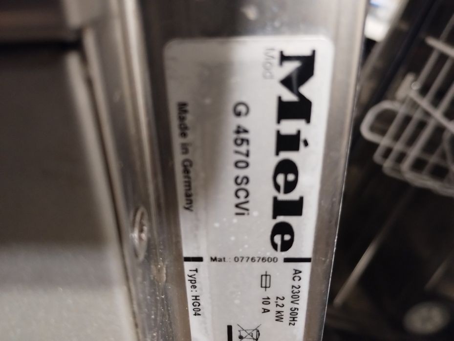 Съдомиялна MIELE 45 см Пълно Вграждане