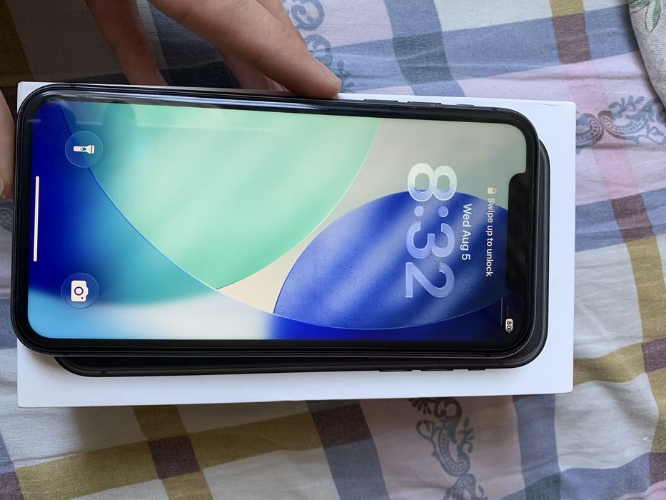 Iphone 11 в хорошеем состаянии