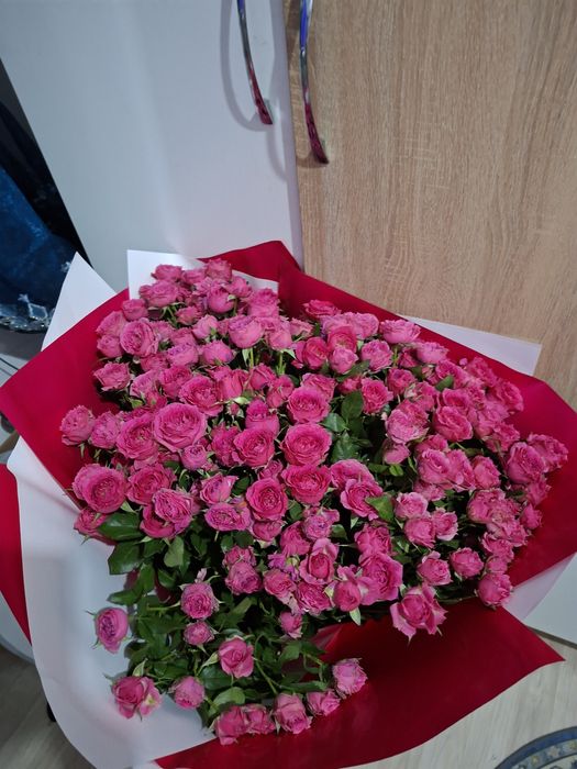 Цветы розы 101 штук