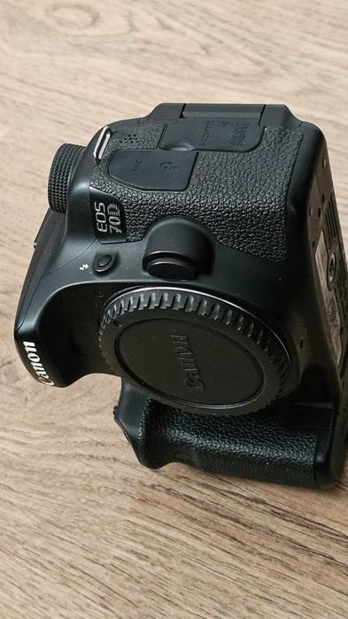 Canon EOS 70D Body – ~aproximativ 350 cadre! – Stare foarte bună – DSLR Foto/Video