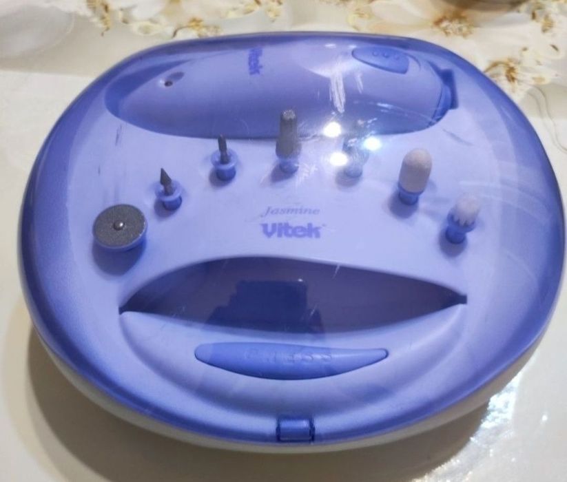 Маникюрный набор. Vitek