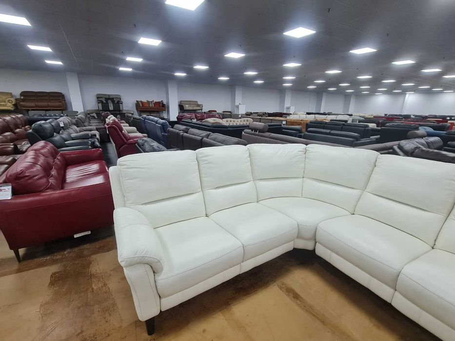 Светло кремав кожен ъглов диван с ел. релакс механизъм