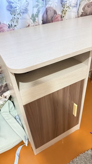 Продам письменный стол! Отличное состояние