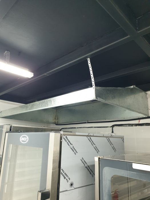 Вытяжка на кухню, пекарню, кафе, общепит.