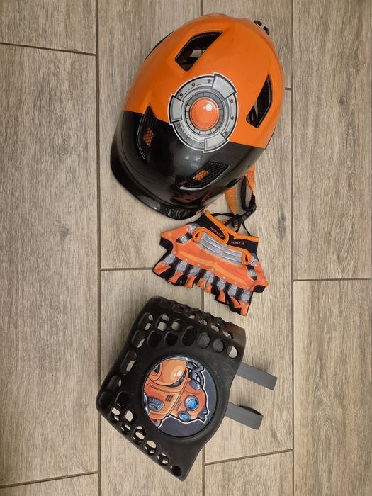 Casca + mănuși (half-finger) + coș bicicletă – set copii (vând doar îm