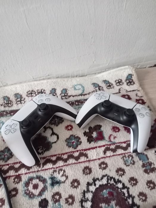 Продаётся ps 5, пишите