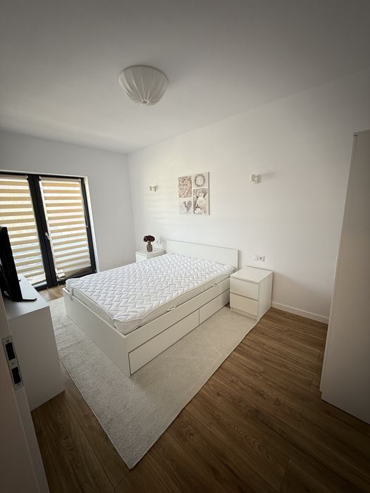 Inchiriez apartament