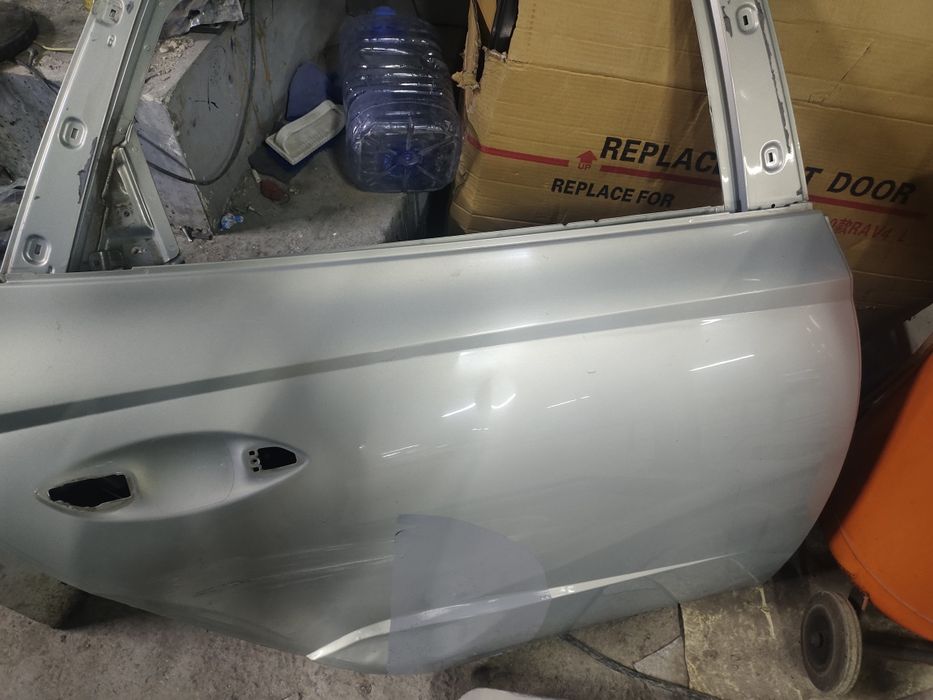 Продам дверь Хюндай соната 22 год