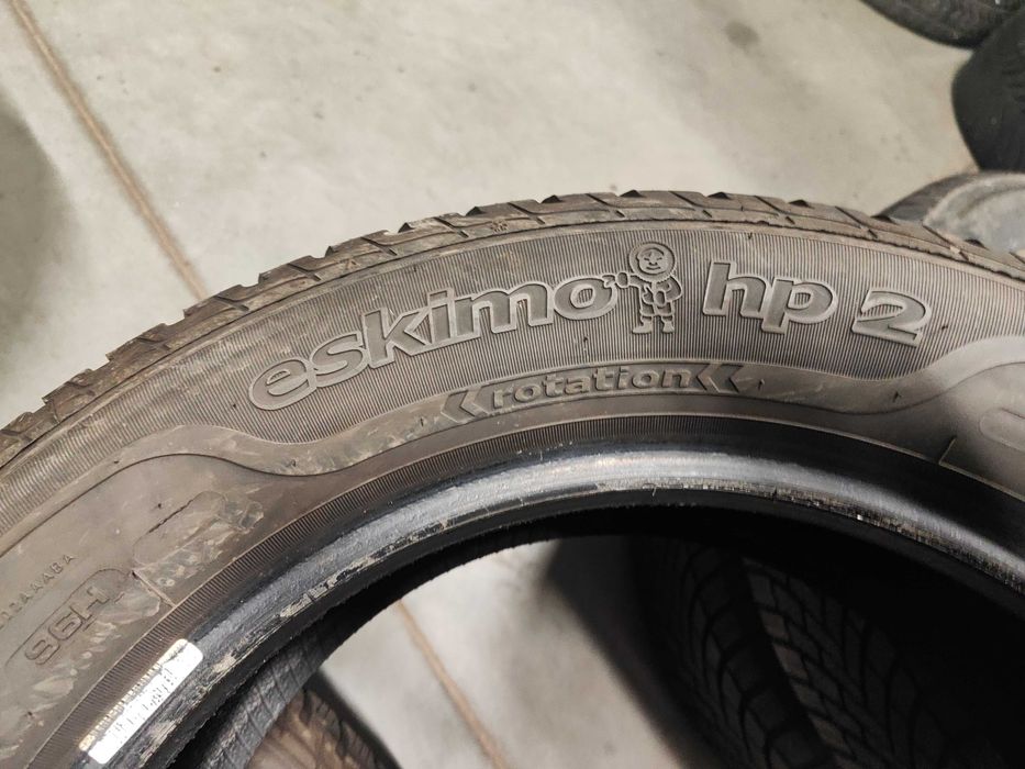 2бр.зимни гуми 205/60/16 Sava