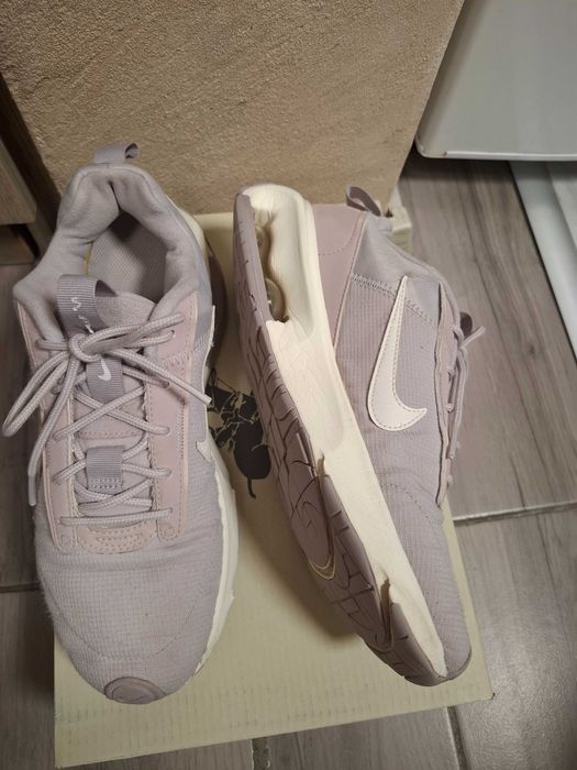 Дамски маратонки Nike Air 38,5