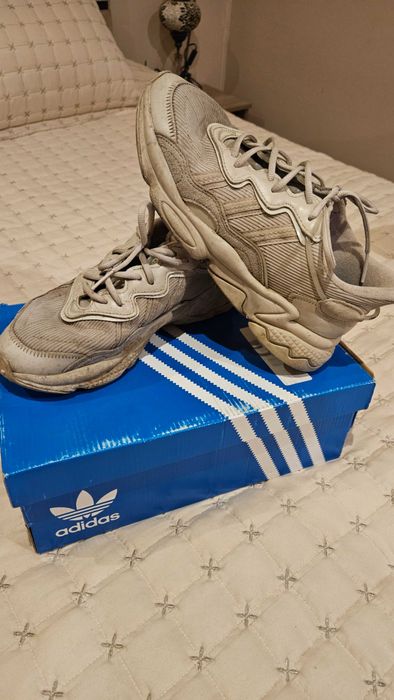 adidas Ozweego "бежави"