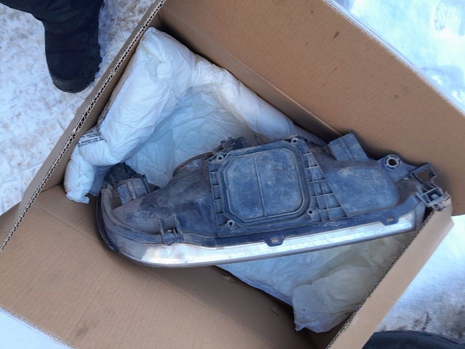 Фара на крузак 100европеец  б/у оригинал