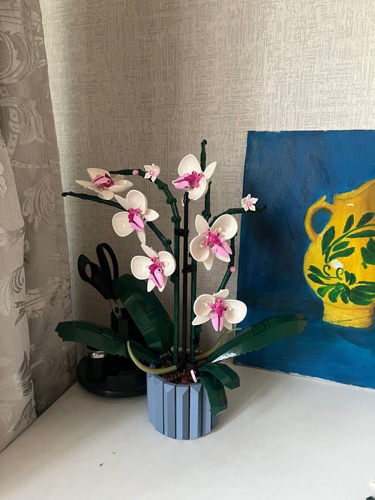Продам LEGO Icons Orchid (10311) Орхидея