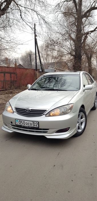 Продам решетку на камри 30-35