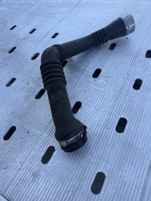 Furtun intercooler / interculer Renault Megane 3 2.0dci cod 8200796570