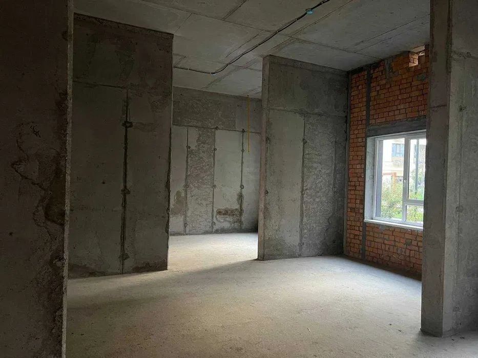 Cдаётся Помещение Вдоль Дороги Орн Мост Тапоич 96м2 (N167)