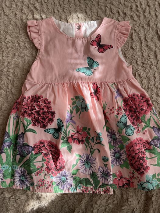 Рокли и сукмани за момиченце