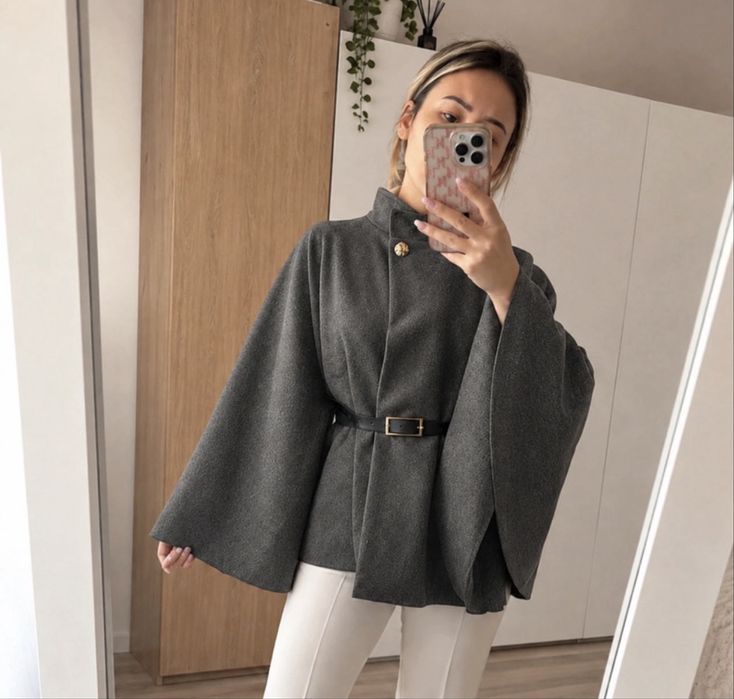 Poncho din lana 40% marime universala