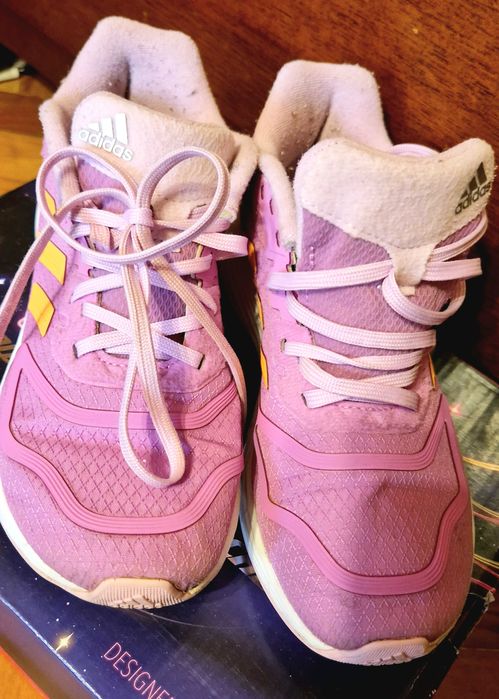 Pantofi de iarnă Adidas, Skechers fată , 32-33