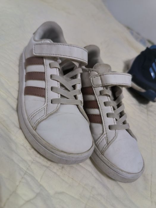 Adidași copii mărimile 29, 30 și 30,5