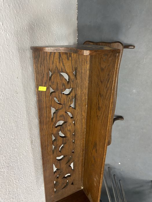 Поставка за вестници дъб резба и ратан England 1940